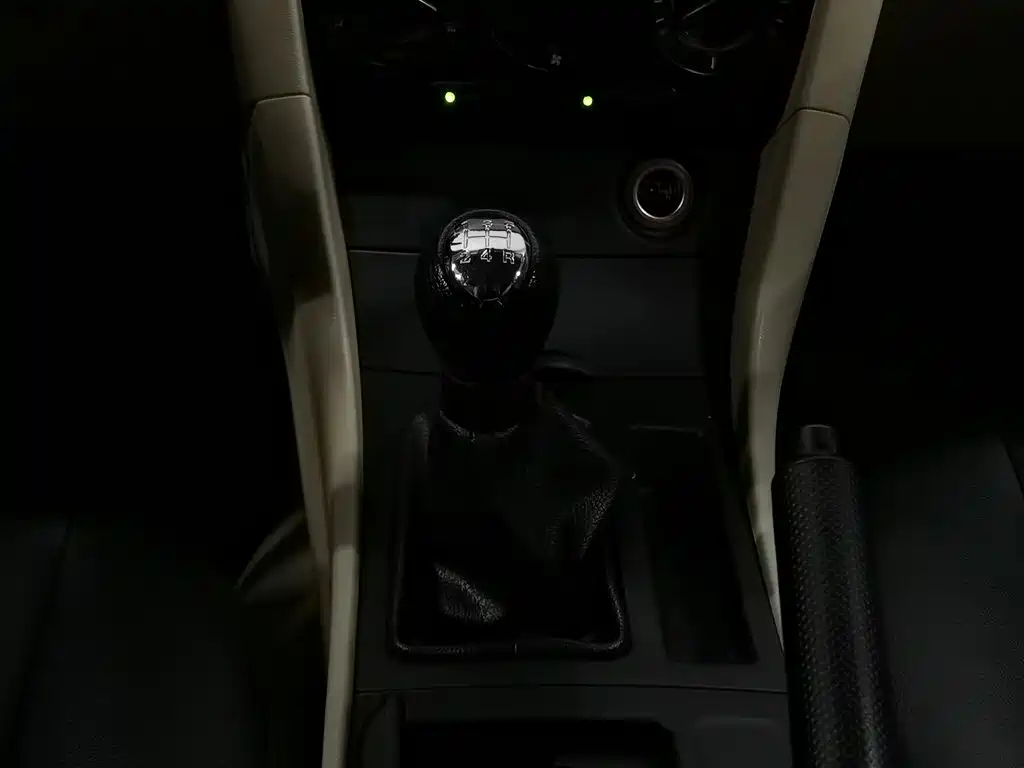 Mazda 3 2011 2010 1.6L Manual Classic Fashion