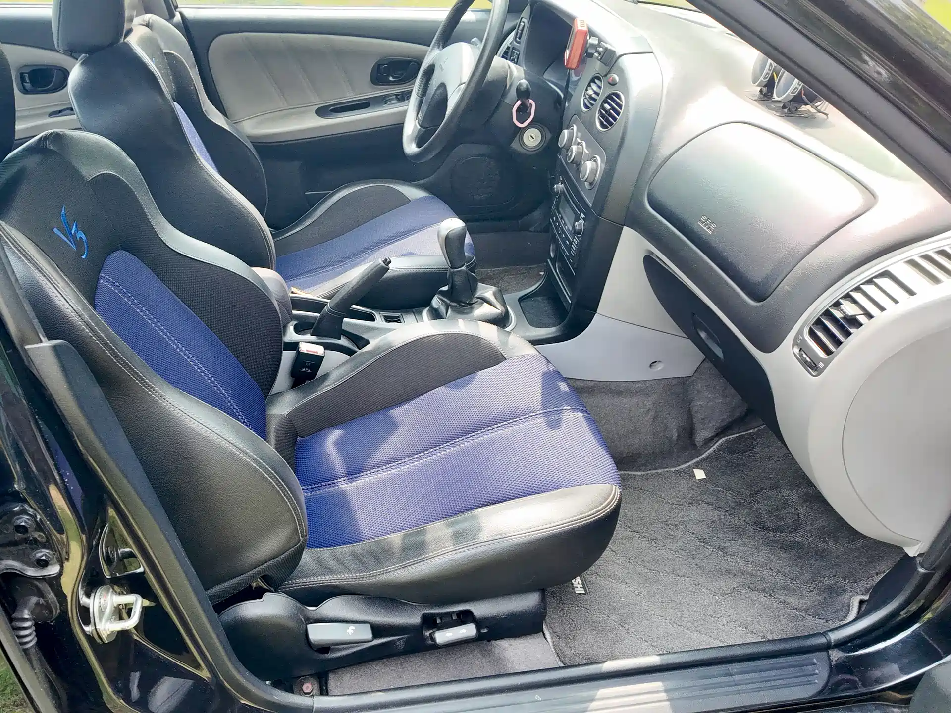 Фото 45 - Mitsubishi Lancer