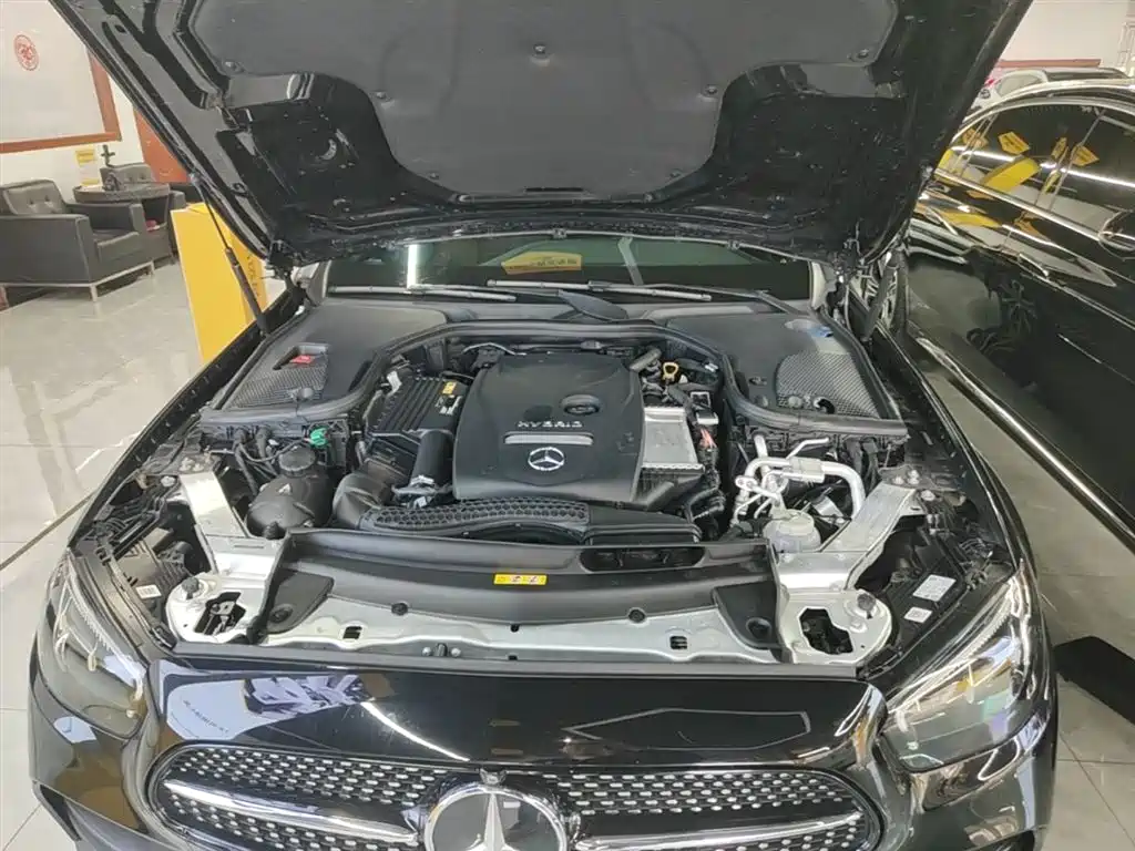 Mercedes-Benz E-Class New Energy 2023 E 350 e L Plug-in Hybrid Sport Sedan фото 20