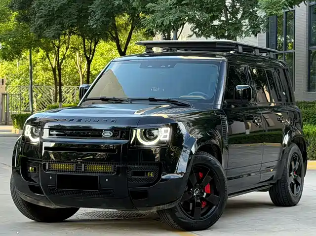 Land Rover Defender 110 3.0T P400 X-DYNAMIC HSE