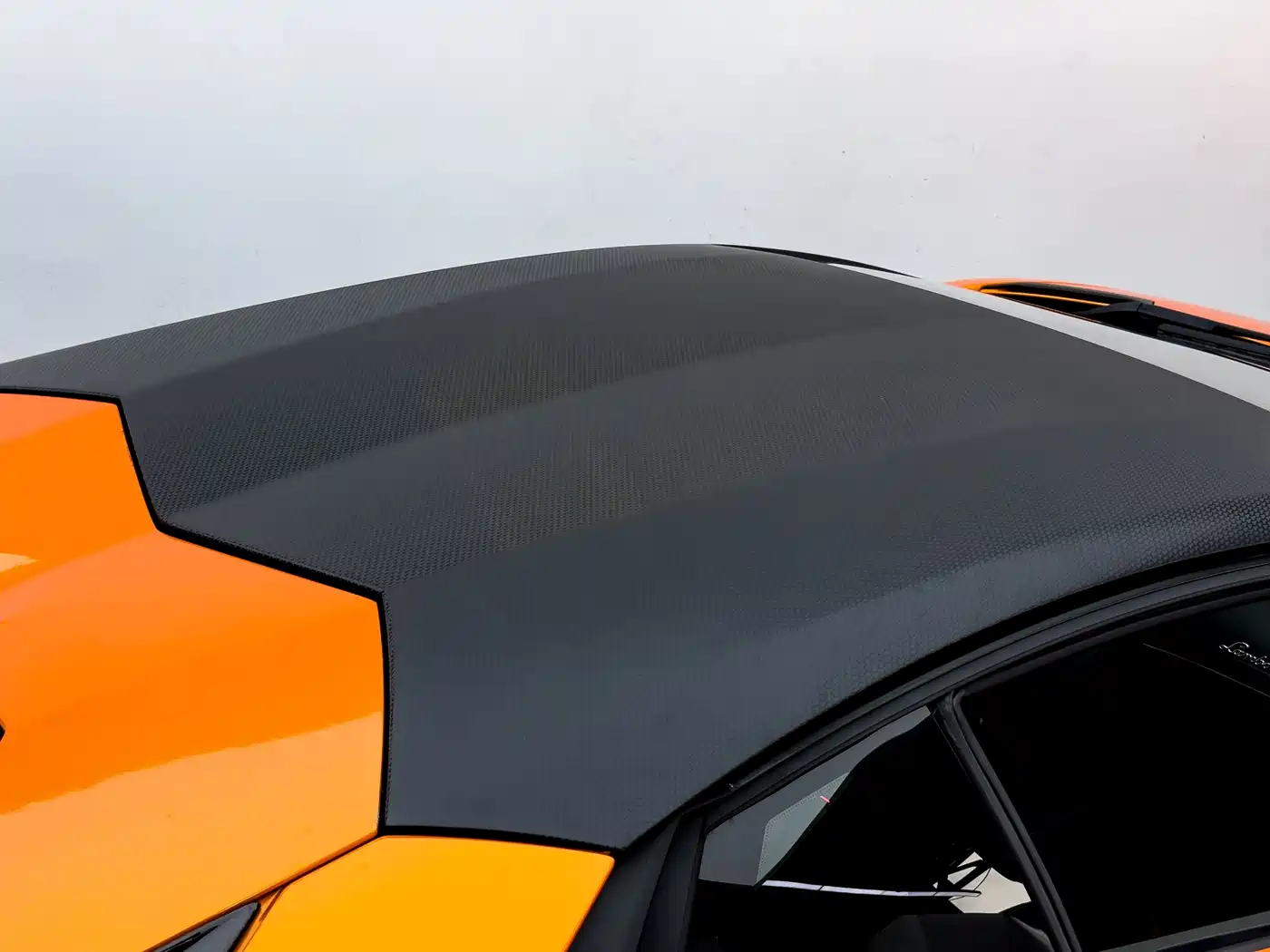 Lamborghini Aventador 2011 LP 700-4 фото 14