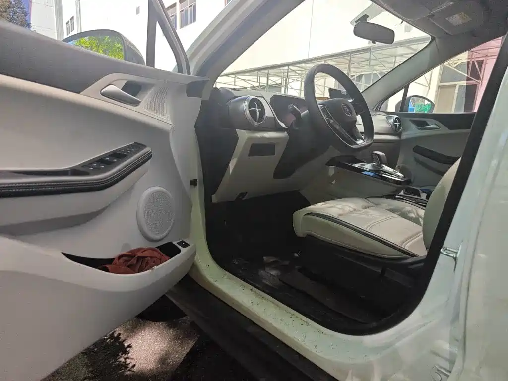 BYD Yuan Pro 2022 2021 401KM Luxury Model