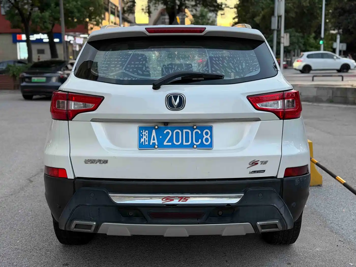 Фото 5 - Changan CS75