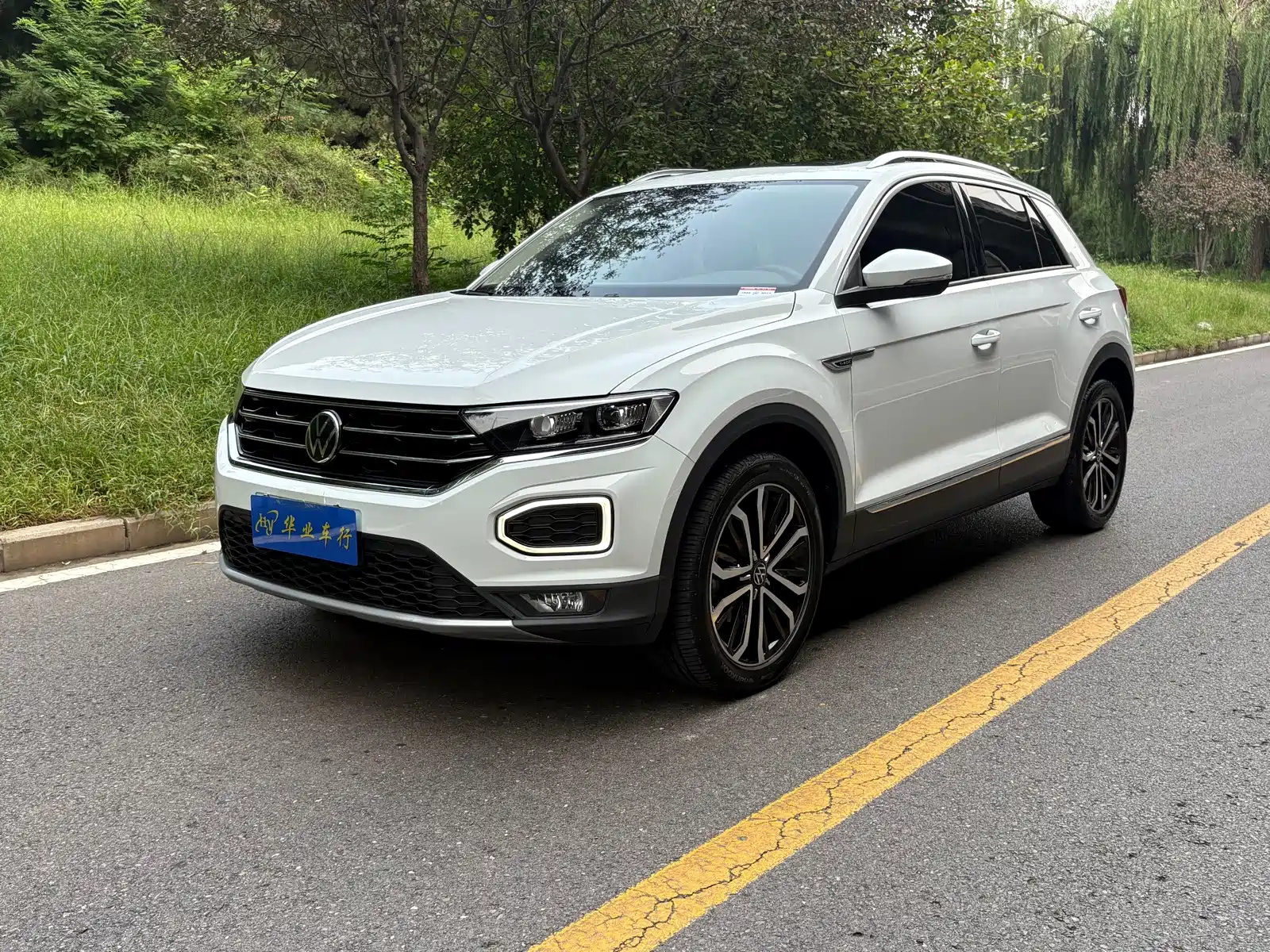 Фото 1 - Volkswagen T-ROC