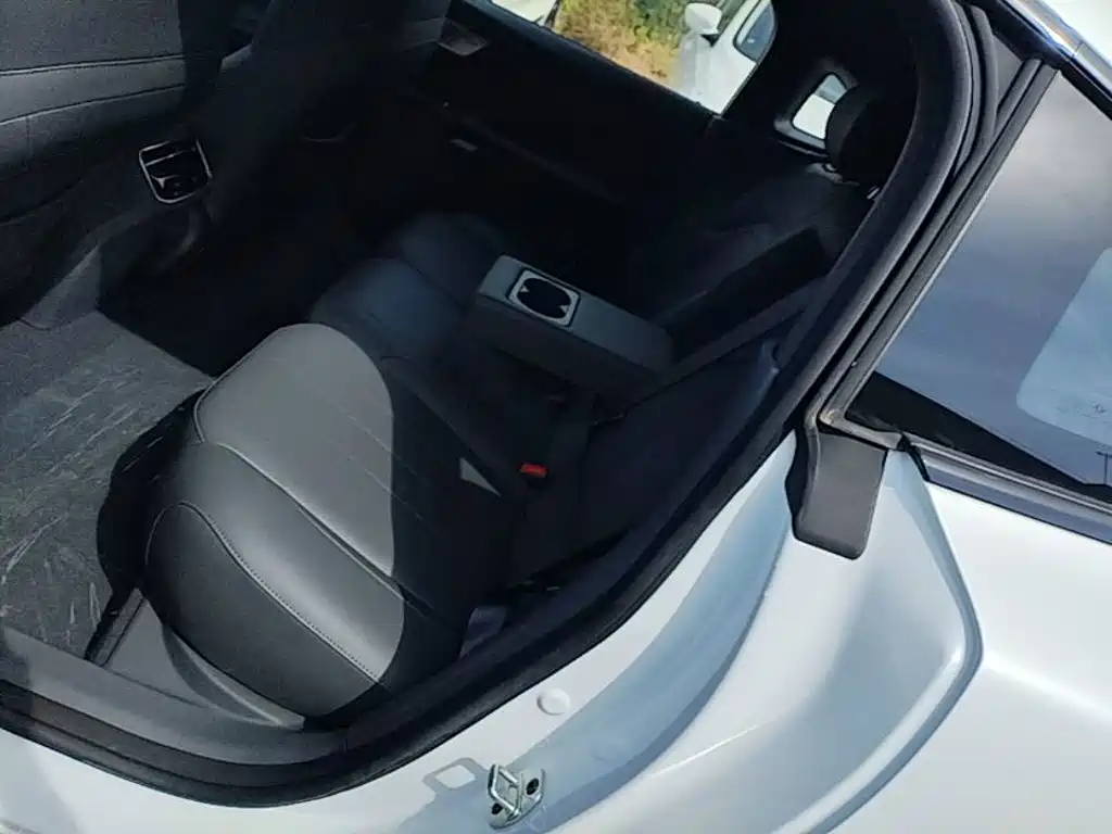 Dongfeng Yipai eπ007 2026 2025 EREV 230Pro Cruise Edition