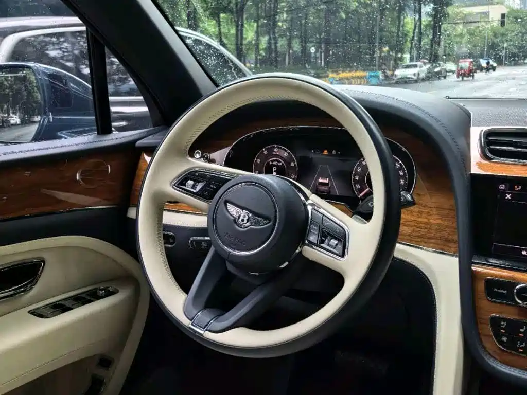 Bentley Bentayga 2024 2024 4.0T V8 Long Wheelbase