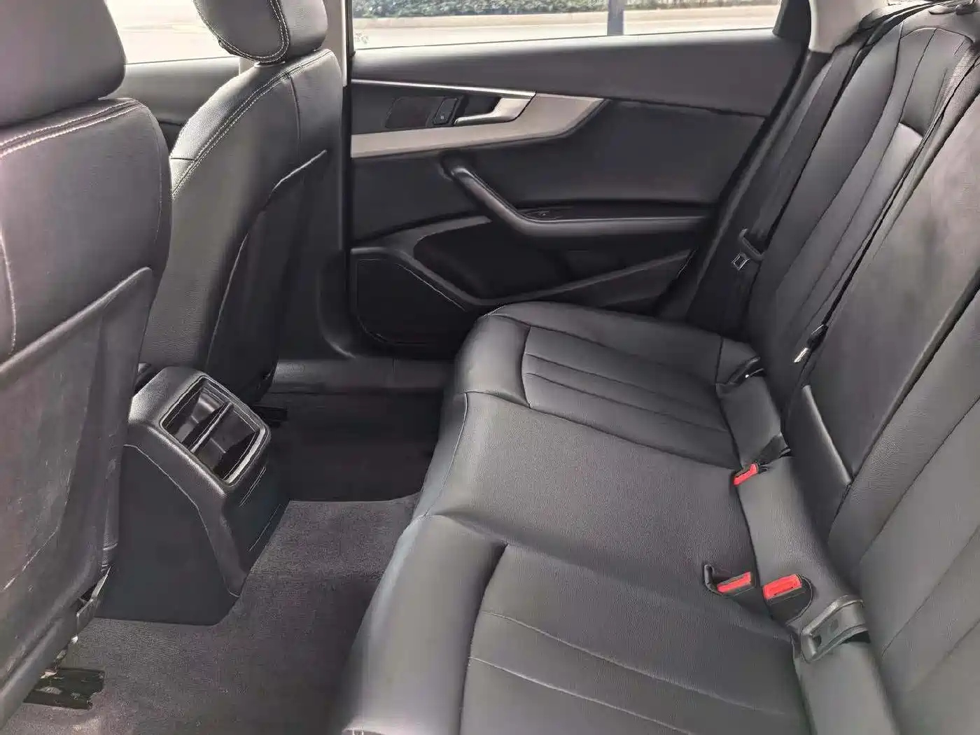 Audi A4L 2017 Plus 40 TFSI Progressive фото 9