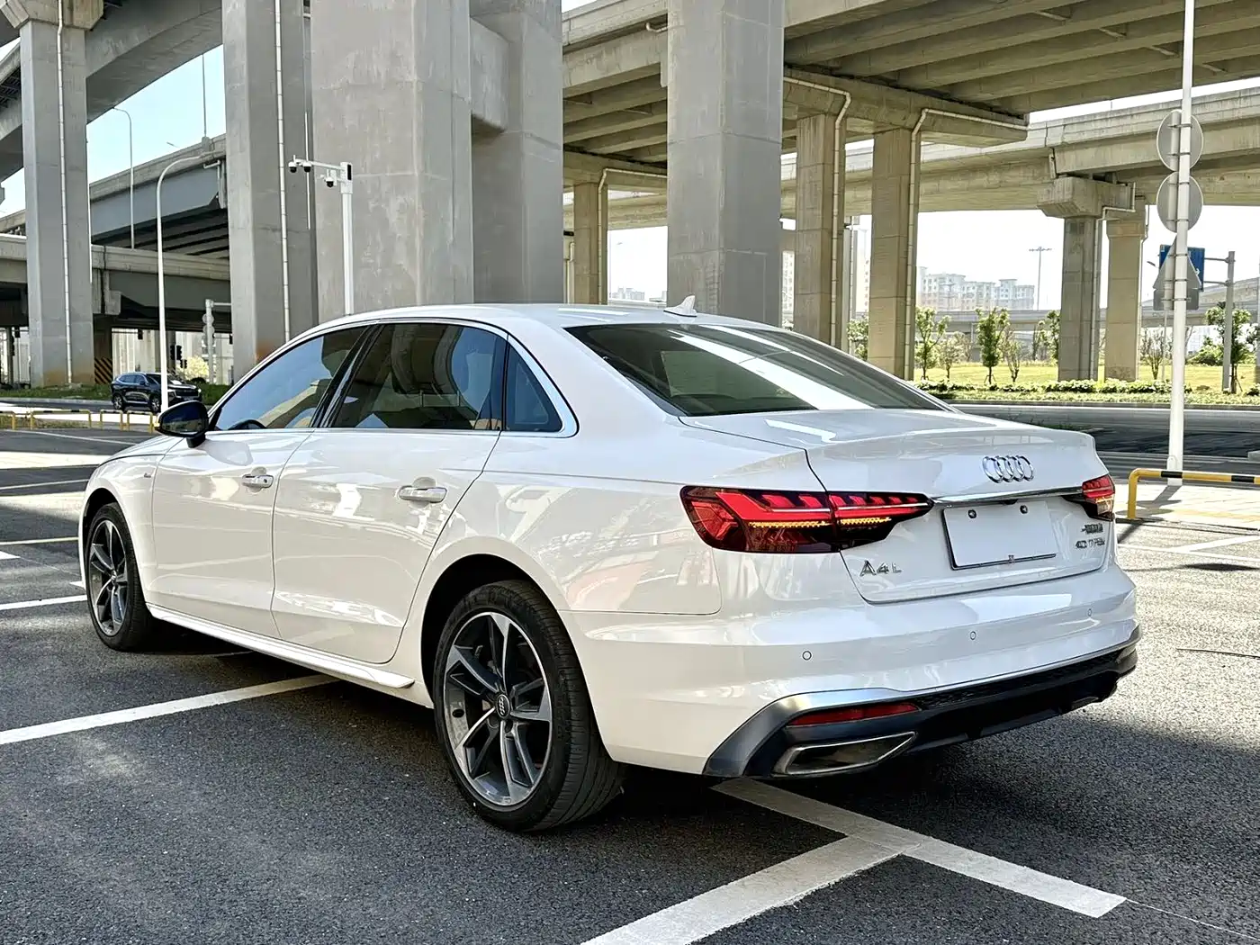 Audi A4L 2020 40 TFSI Fashion Dynamic Edition фото 5