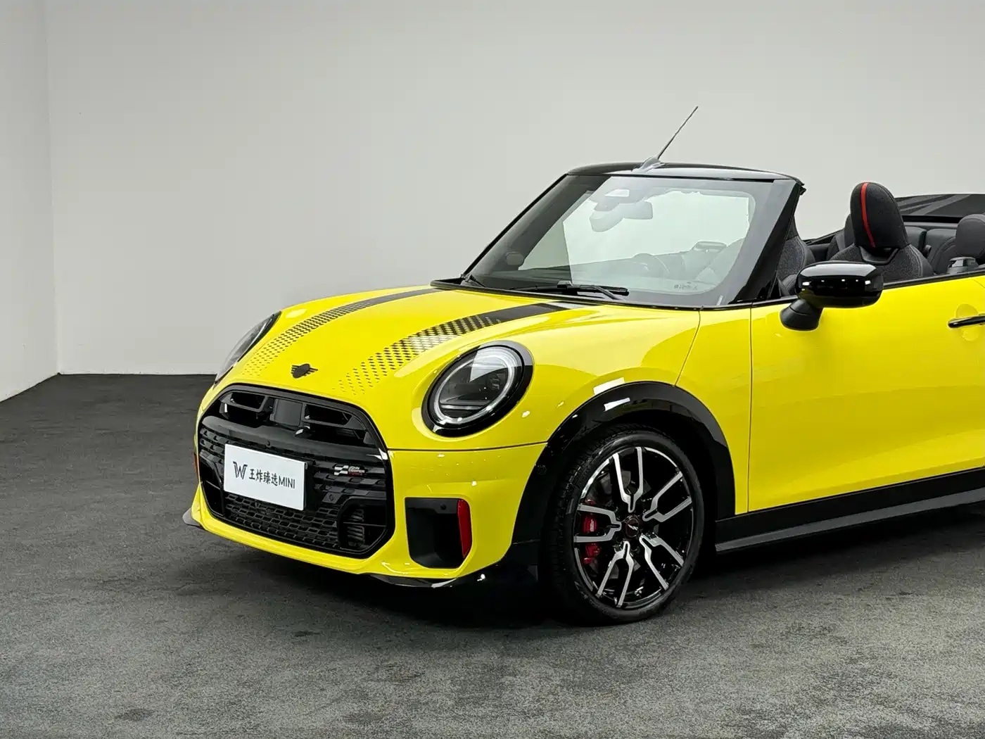 2025 MINI JCW