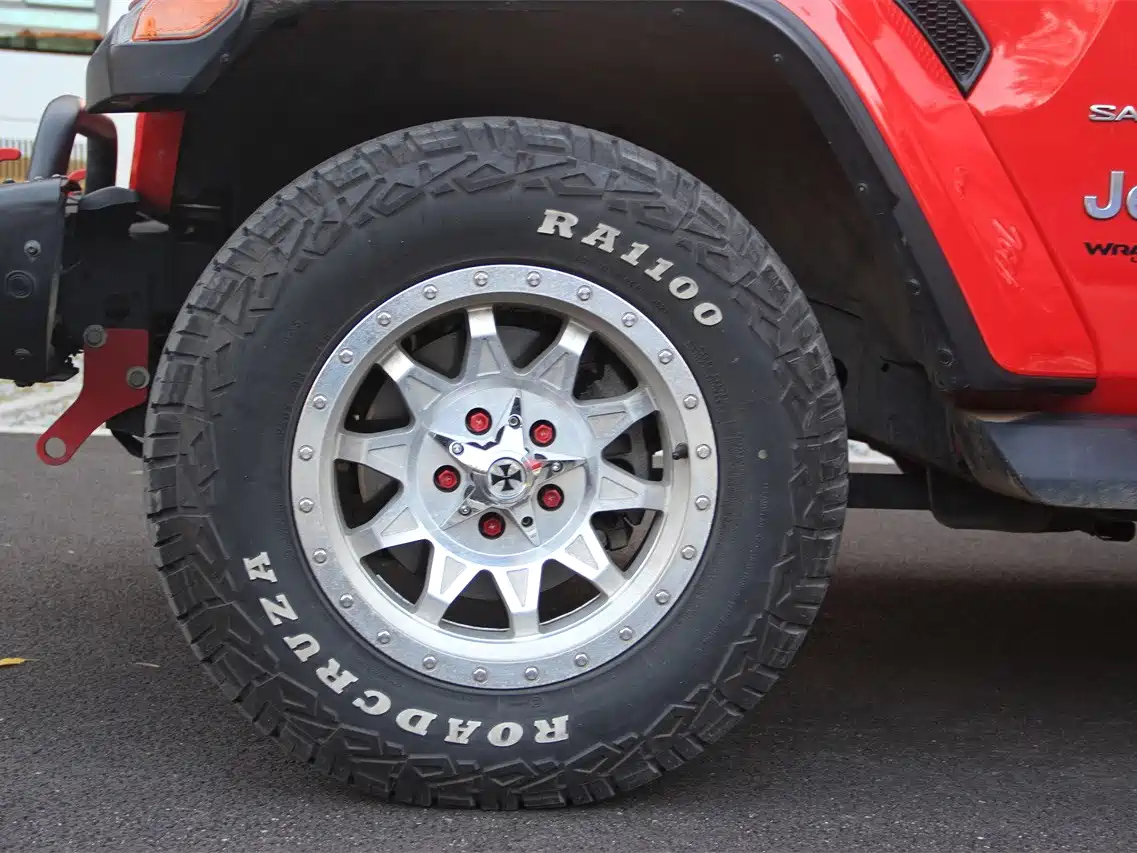 Фото 11 - Jeep Wrangler