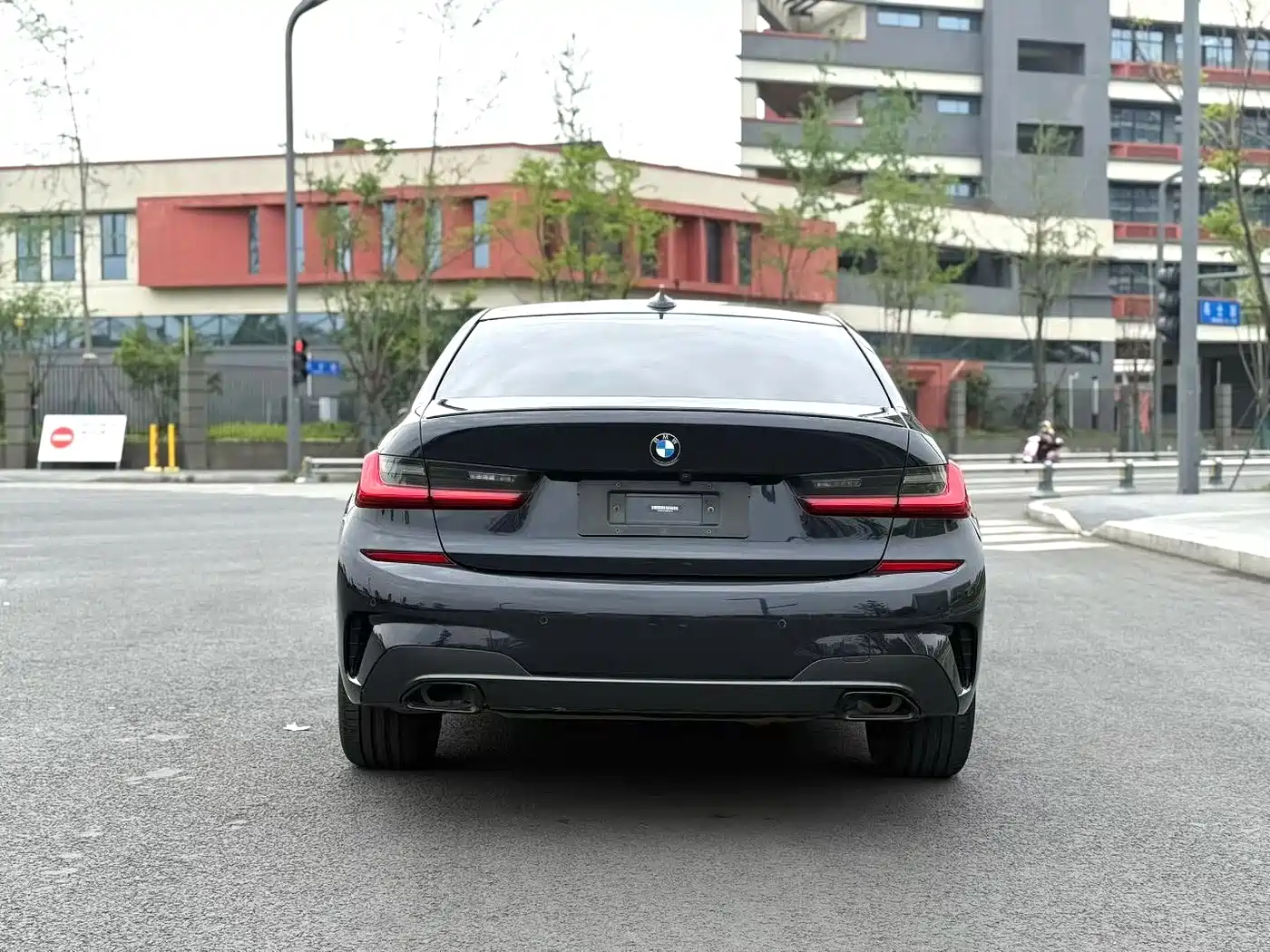 BMW 3 Series 2021 325Li M Sport Night Edition фото 8