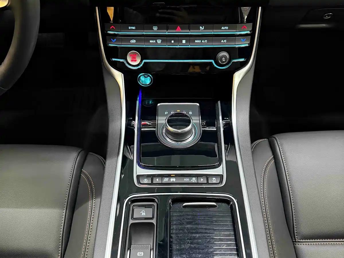 Jaguar XEL 2019 2019 2.0T 200PS Luxury