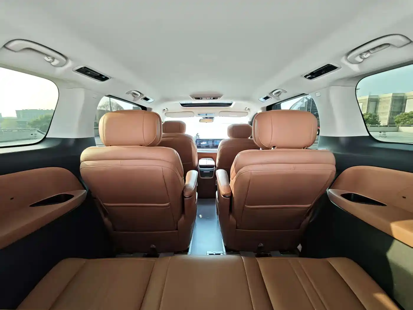 SAIC MAXUS EVERYONE 9