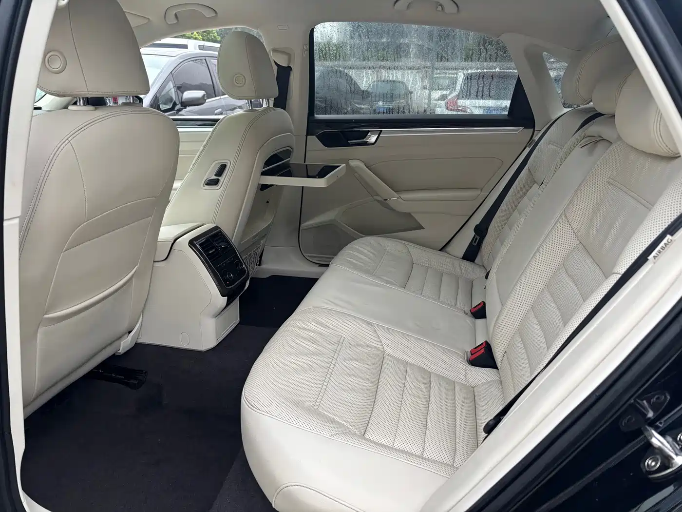 Фото 8 - Volkswagen Passat