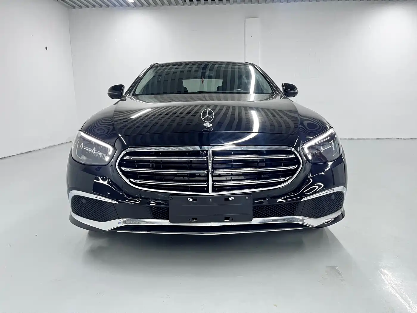 Mercedes-Benz E-Class 2023 E 300 L Fashion фото 2