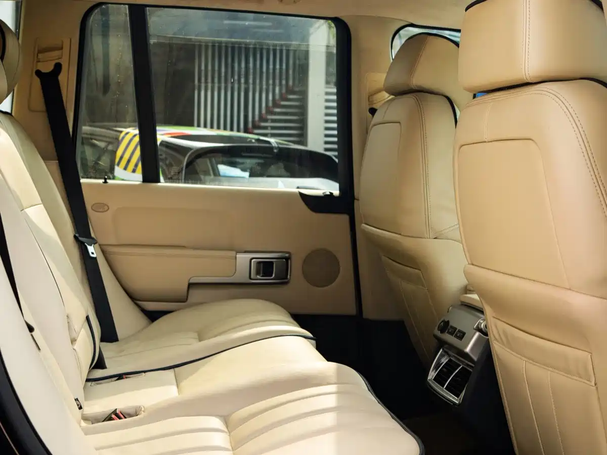 Land Rover Range Rover 2004 2005 4.4