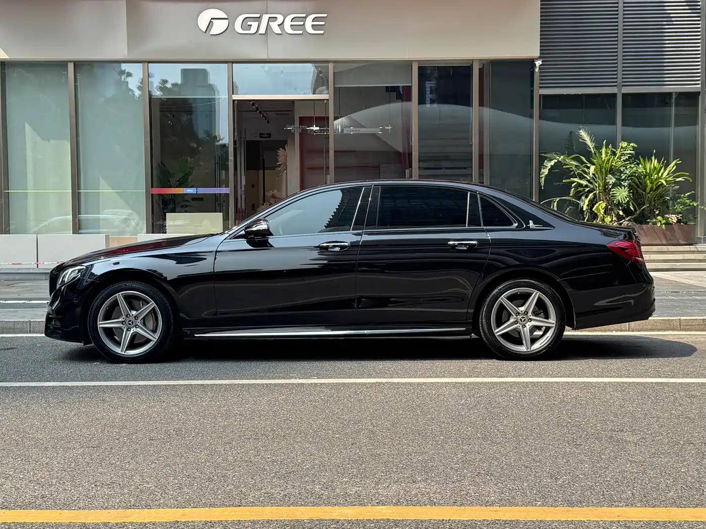 Mercedes-Benz E-Class 2019 Facelift E 300 L Sport Fashion фото 5