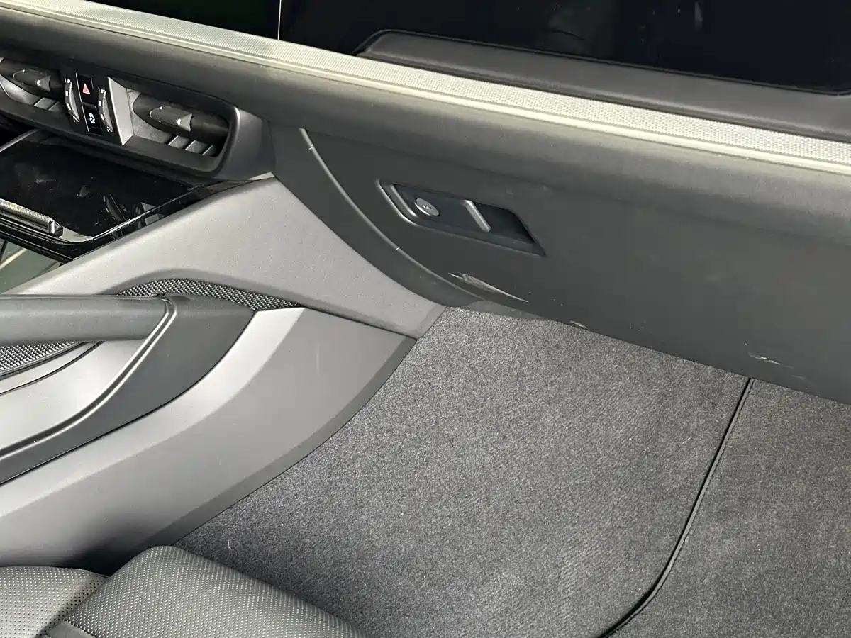 Porsche Cayenne 2025 Cayenne 3.0T Dream Chaser Edition фото 4