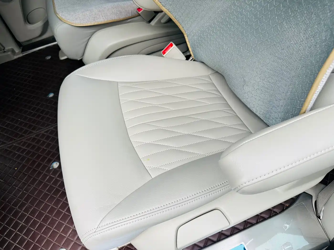 Buick GL8 2021 Land Business Class 652T Luxury фото 17