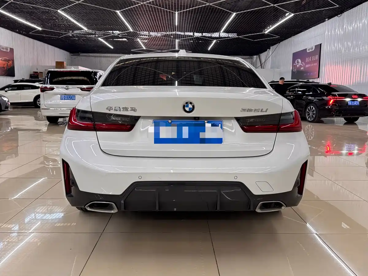 Фото 8 - BMW 3 Series