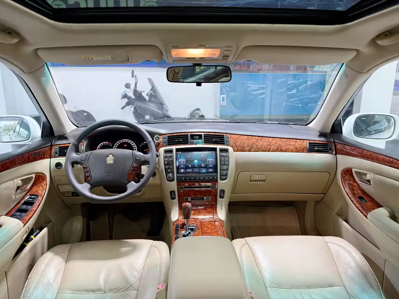 Toyota Crown 2005 2005 Model 3.0L Royal