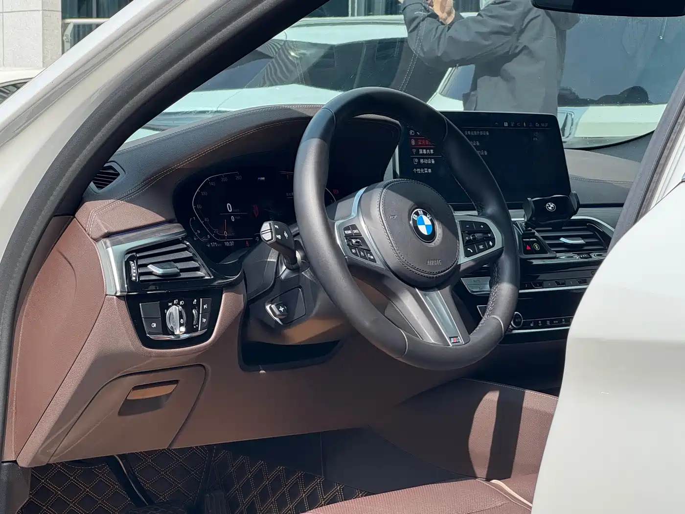 BMW 5 Series 2022 Facelift 530Li Leading M Sport Package фото 13
