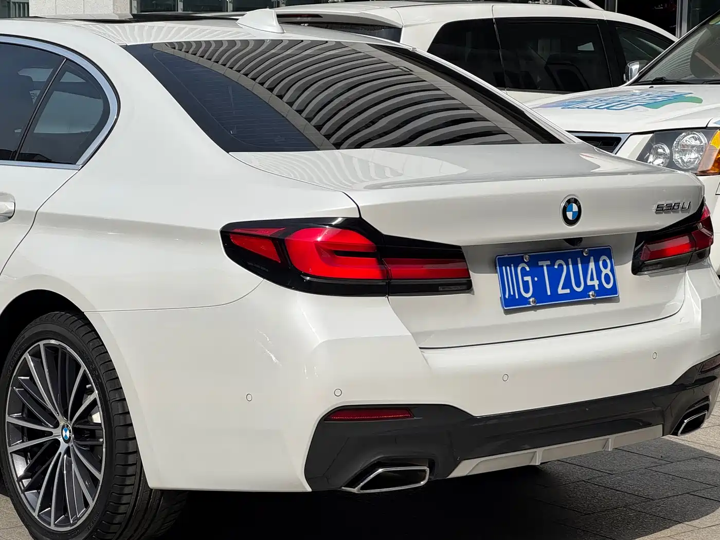 BMW 5 Series 2022 Facelift 530Li Leading M Sport Package фото 7