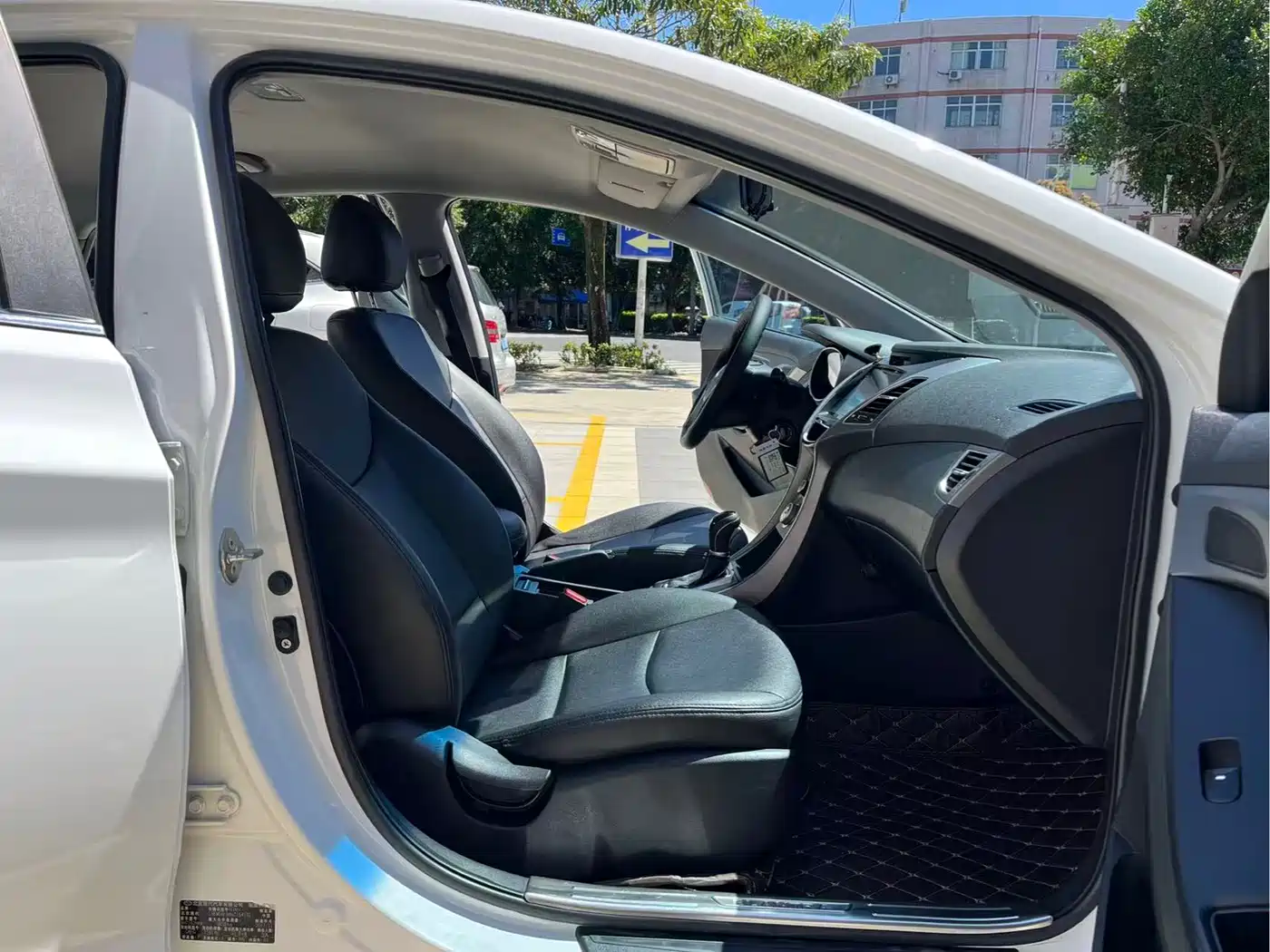 Hyundai Langdong 2016 1.6L Automatic Smart Edition фото 28