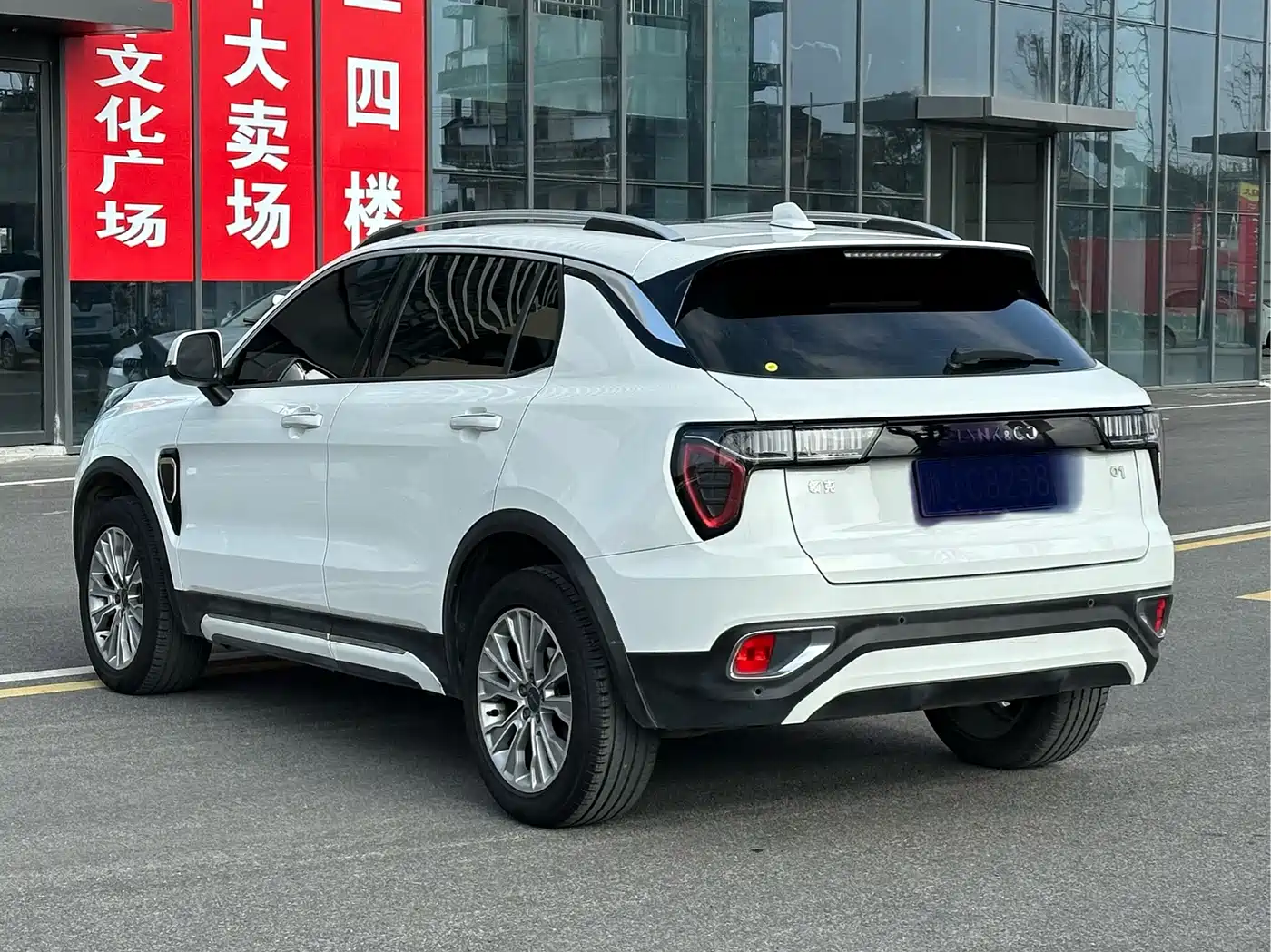 Lynk & Co 01 2017 2.0T 2WD фото 7