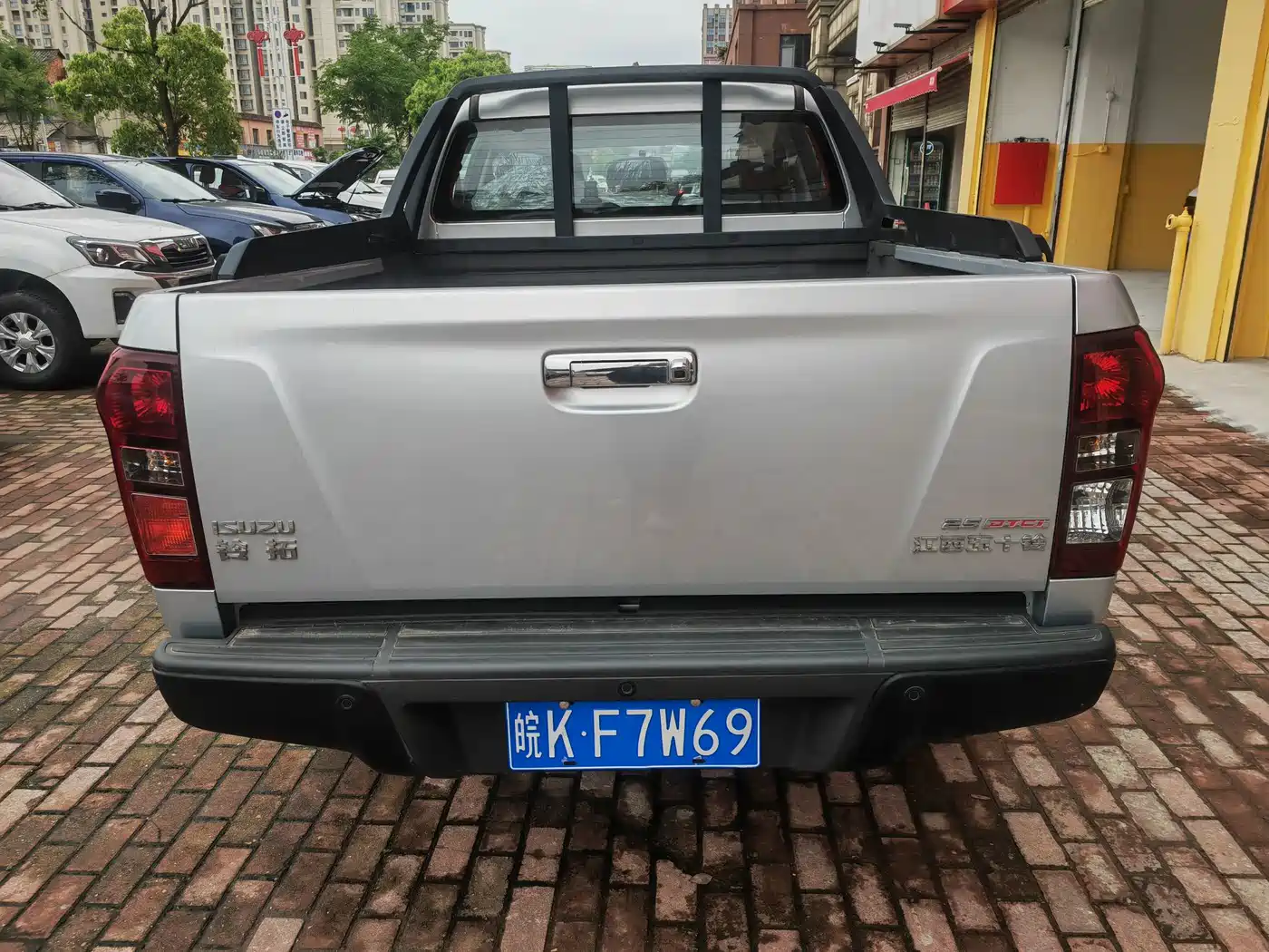 Isuzu Lingtuo 2023 2023 2.5T Automatic 4WD Diesel Navigation Long Chassis
