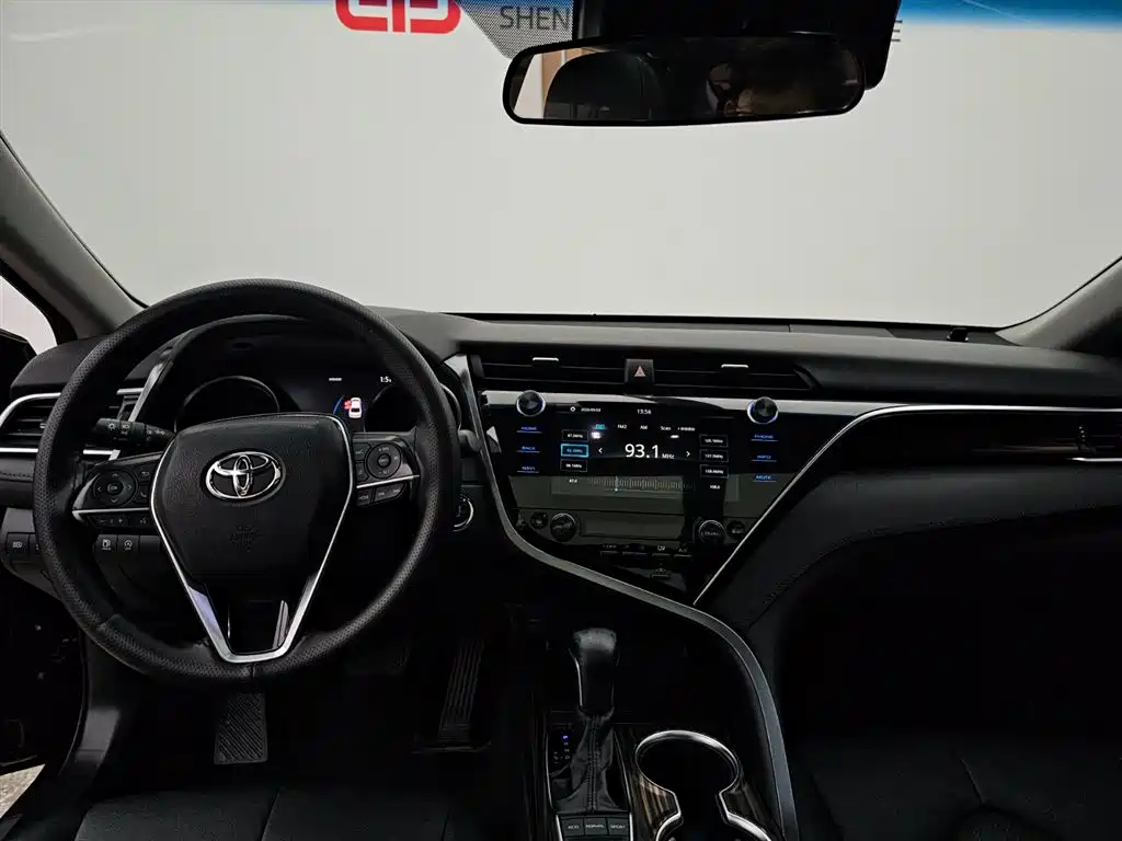 Toyota Camry 2021 2.5G Luxury Edition фото 14