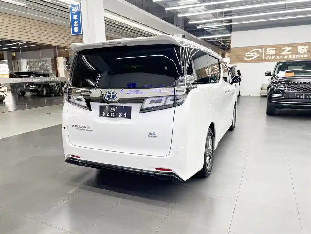 Toyota Vellfire 2019 Hybrid 2.5L HV Premium Edition фото 4