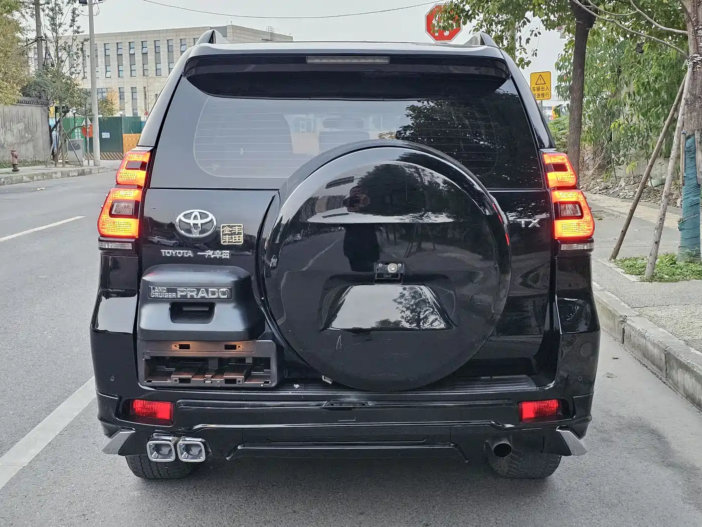 Toyota Prado 2019 3.5L Automatic TX-L Zunxiang Edition with Rear-mounted Spare Tire фото 25