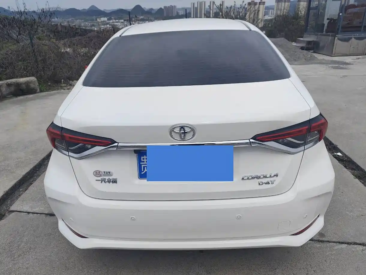 Toyota Corolla 2021 1.2T S-CVT Luxury Edition фото 13