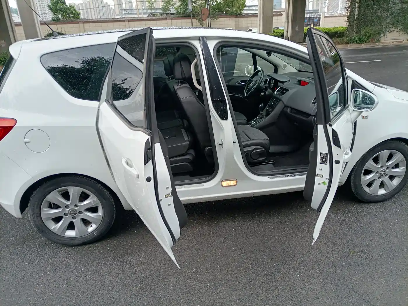 Opel Mairaina 2014 2013 1.4T Luxury