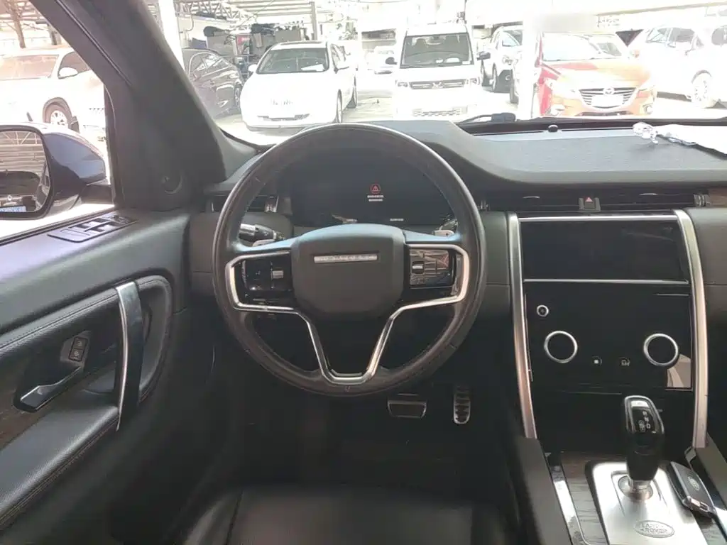 صورة 11 - Land Rover Discovery Sport