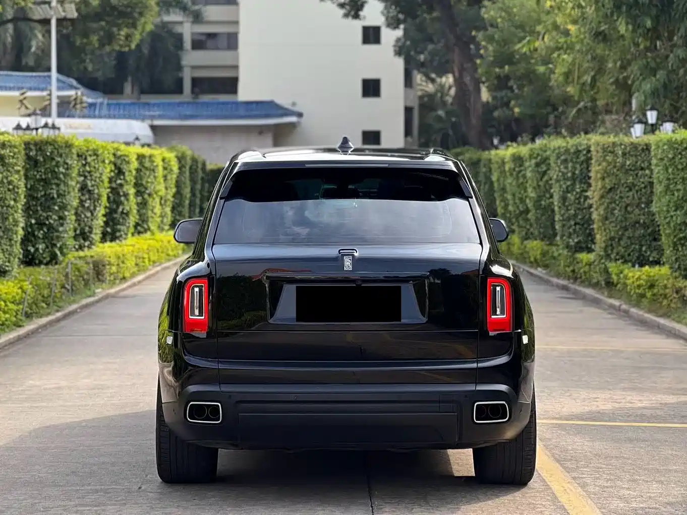 Rolls-Royce Cullinan 2018 4-Seater Version фото 5
