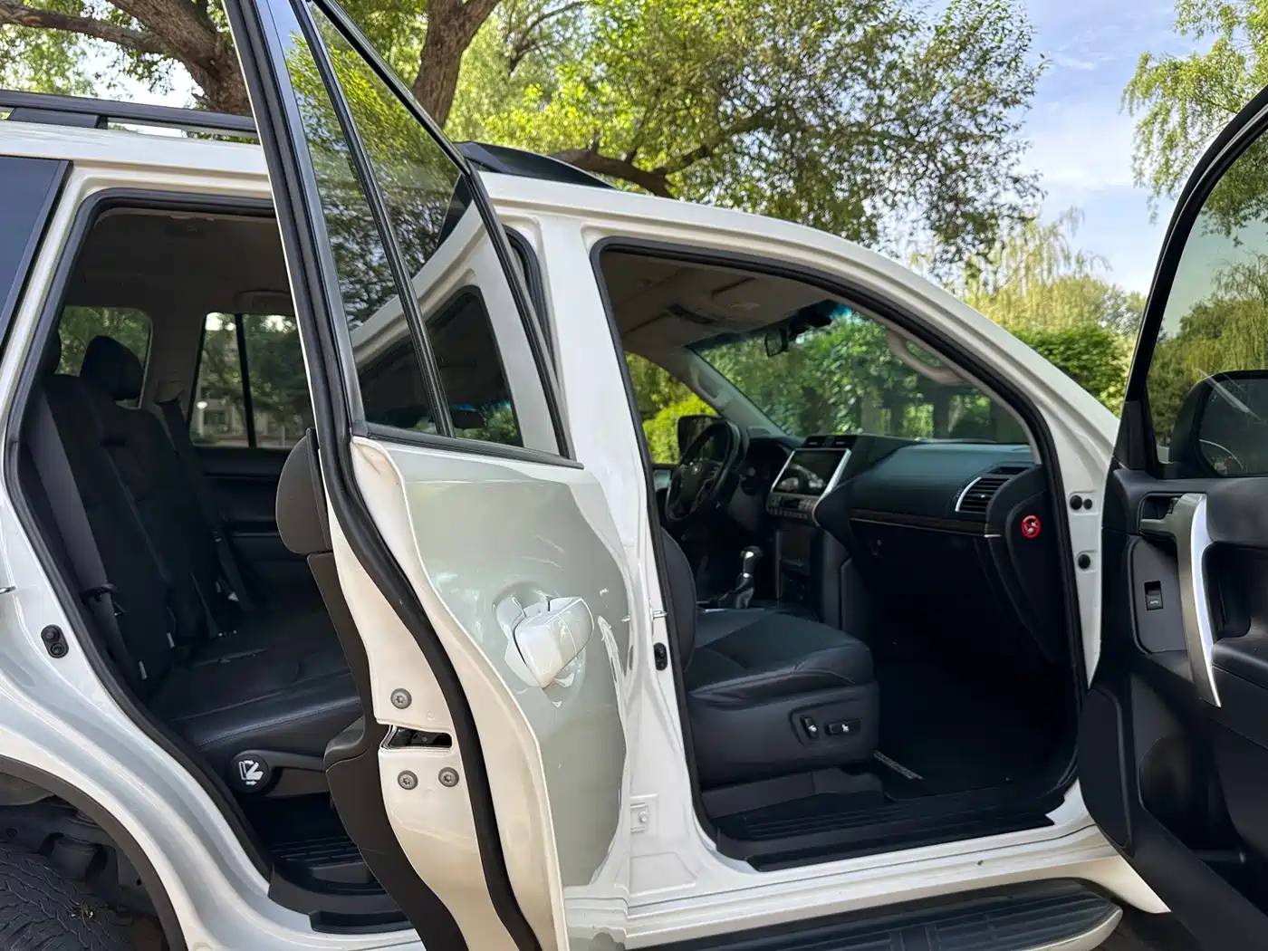 Toyota Prado 2018 3.5L Automatic TX-L Rear-mounted Spare Tire фото 38