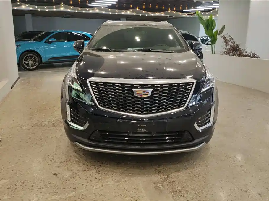 Cadillac XT5 2022 2.0T 2WD Luxury фото 2