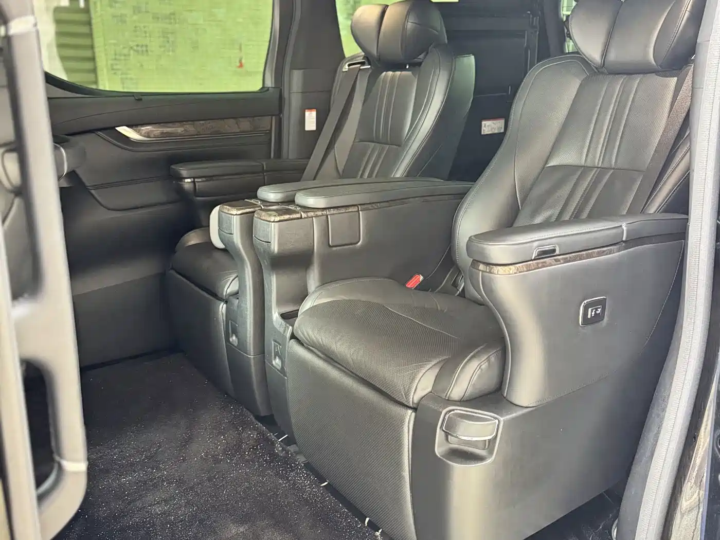 Toyota Vellfire 2020 2020 Twin Engine 2.5L HV Premium Edition