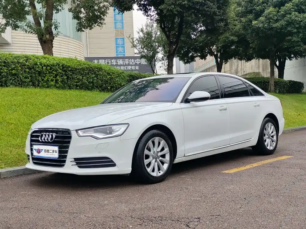 Audi A6L 2014 30 FSI Technology