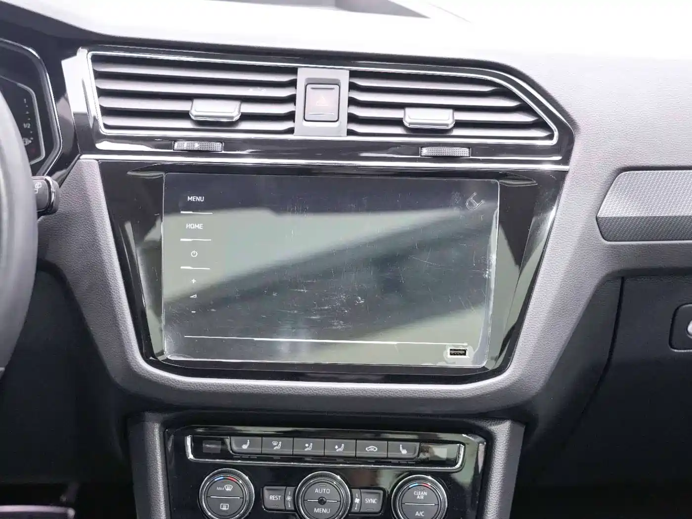 Volkswagen Tiguan L 2021 330TSI Automatic 2WD R-Line Premium фото 14