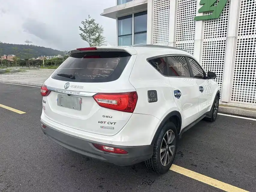 Dongfeng Fengguang Fengguang 580 2018 2017 1.5T CVT Comfort Version
