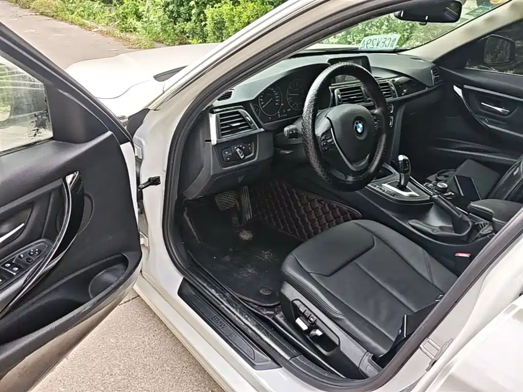 BMW 3 Series 2017 320Li Fashion фото 16