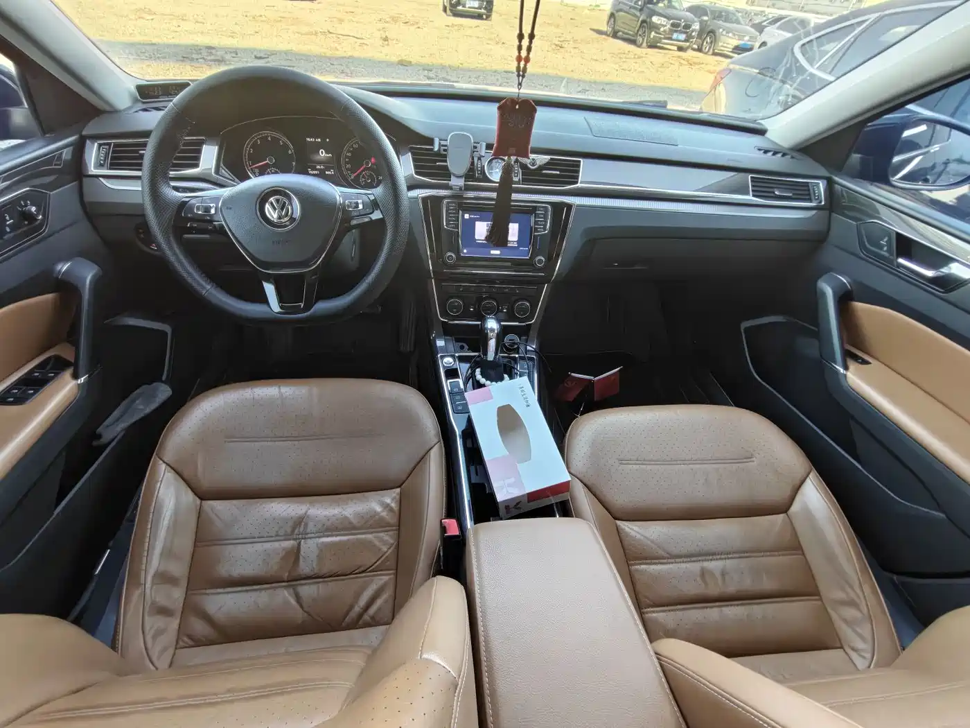 Volkswagen Passat 2016 330TSI DSG Honor Edition фото 4