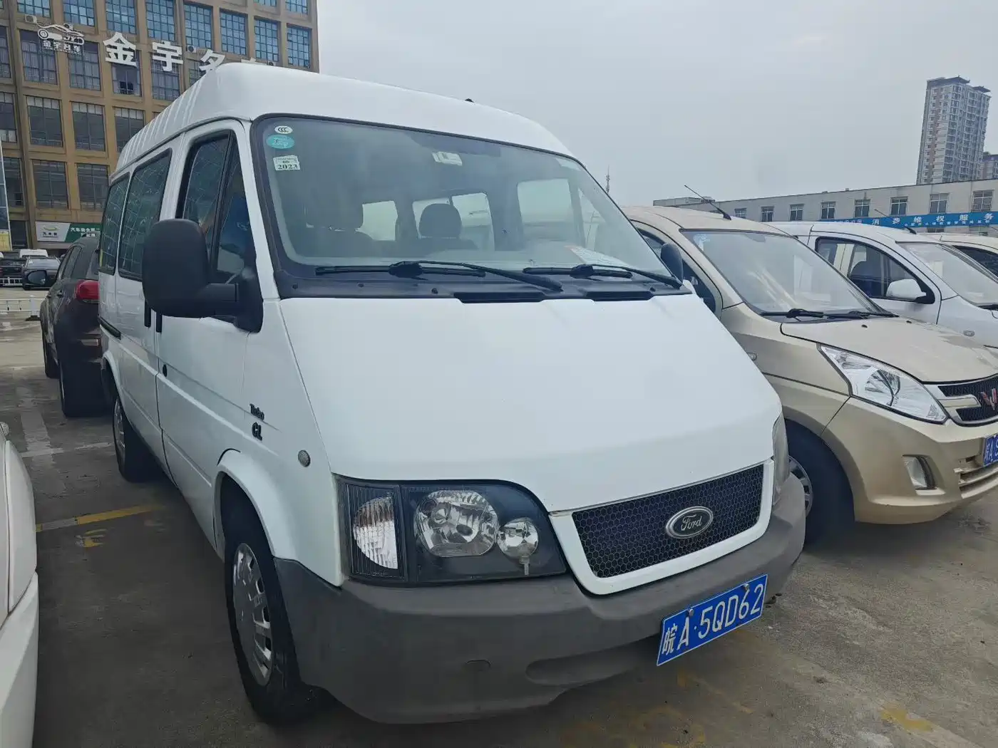 Ford Classic Transit 2015 2015 2.8T Diesel Short Wheelbase 6-Seater Mid-Roof MPV JX493ZLQ4
