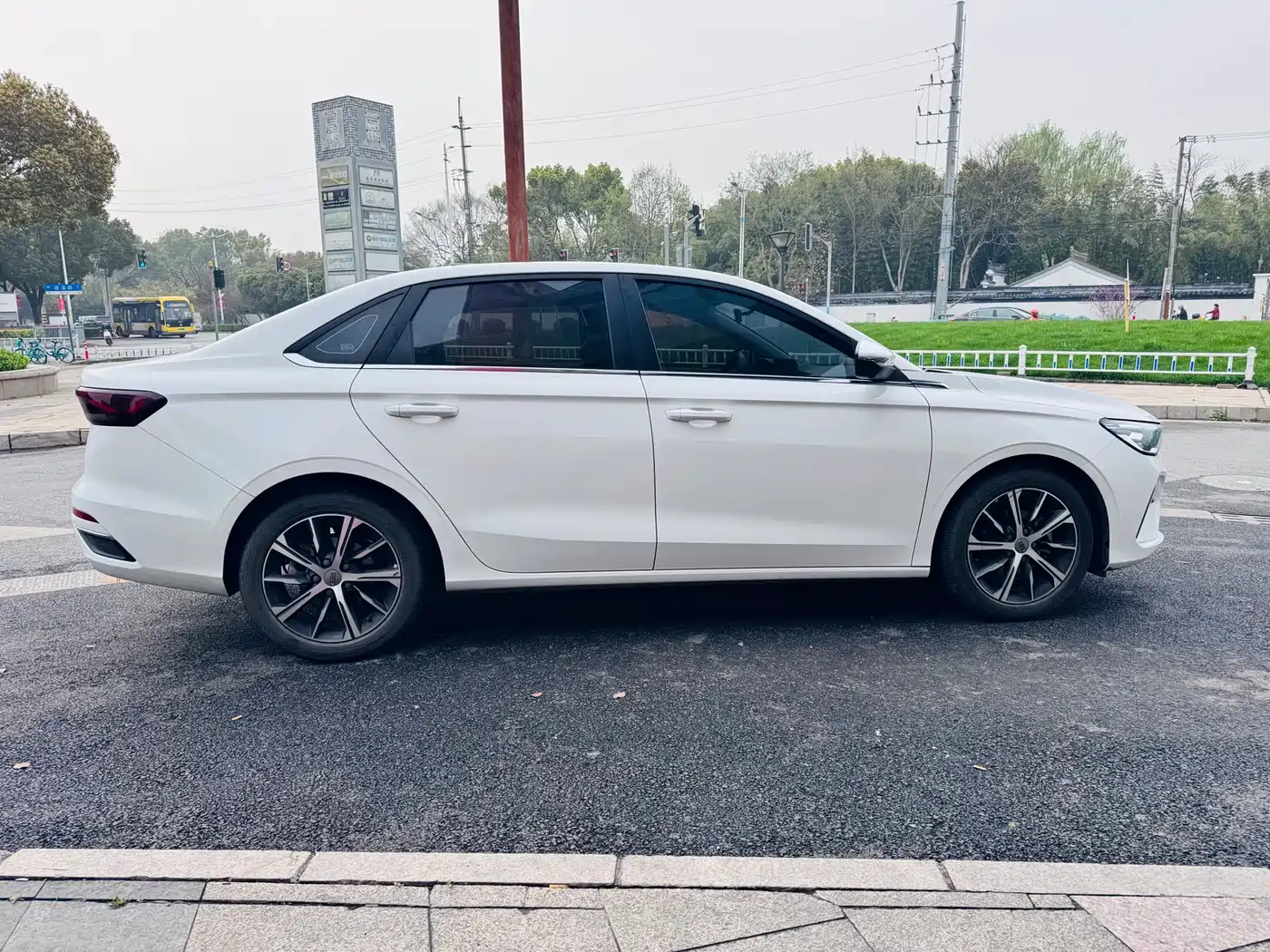 GEELY AUTOMOBILE EMGRAND