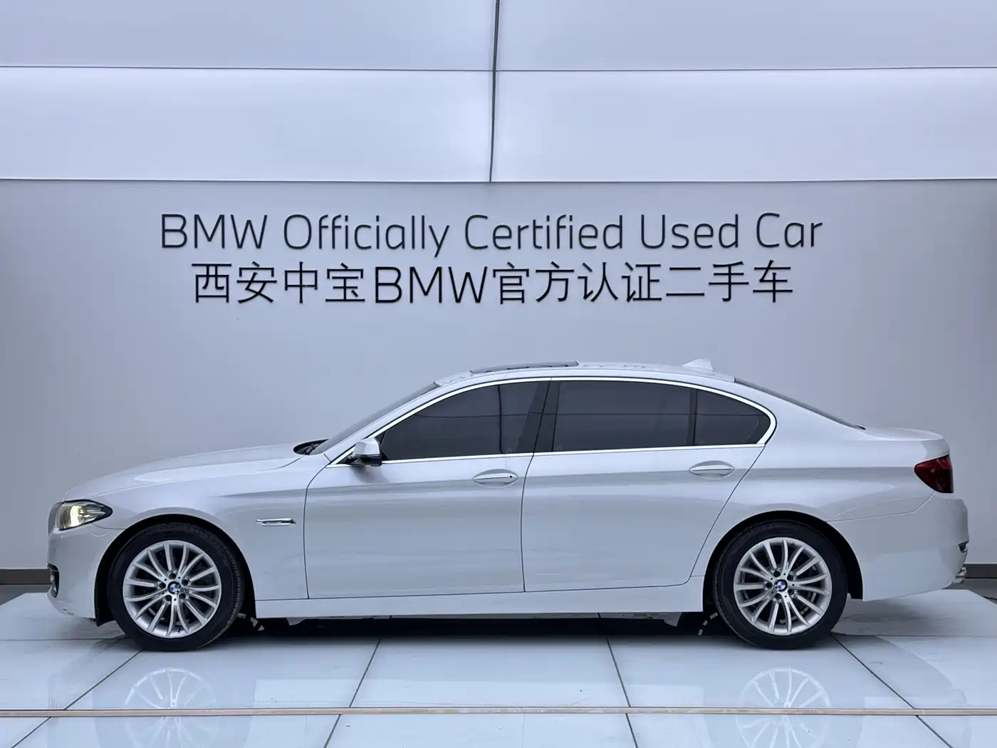 BMW 5 Series 2014 525Li Luxury Design Package фото 3