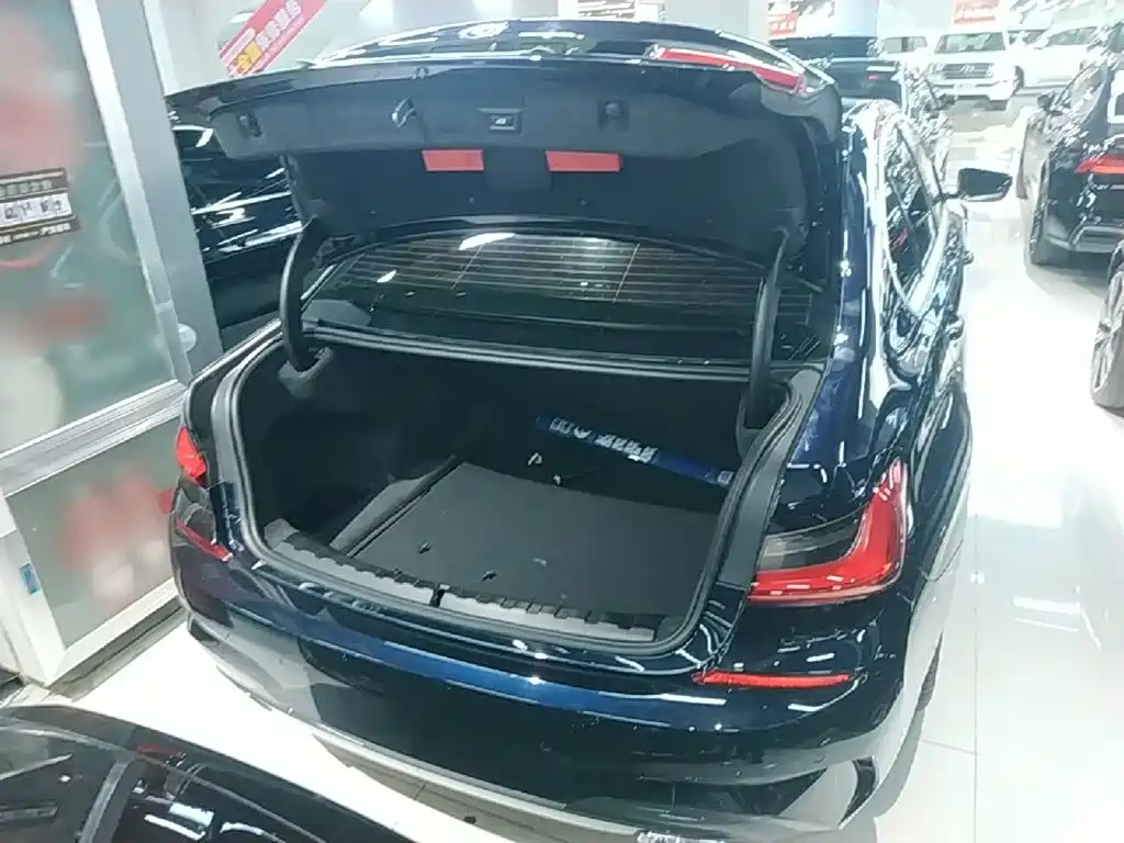 BMW 3-SERIES
