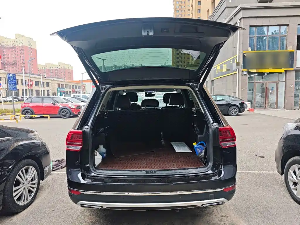 Photo 19 - Volkswagen Teramont